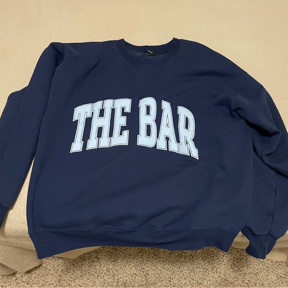 THE BAR Varisty Sweatshirt in Navy/Baby Blue size L